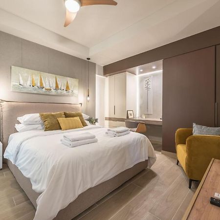 Апартаменты Beautiful & Renovated Aprtm In Пирей Экстерьер фото