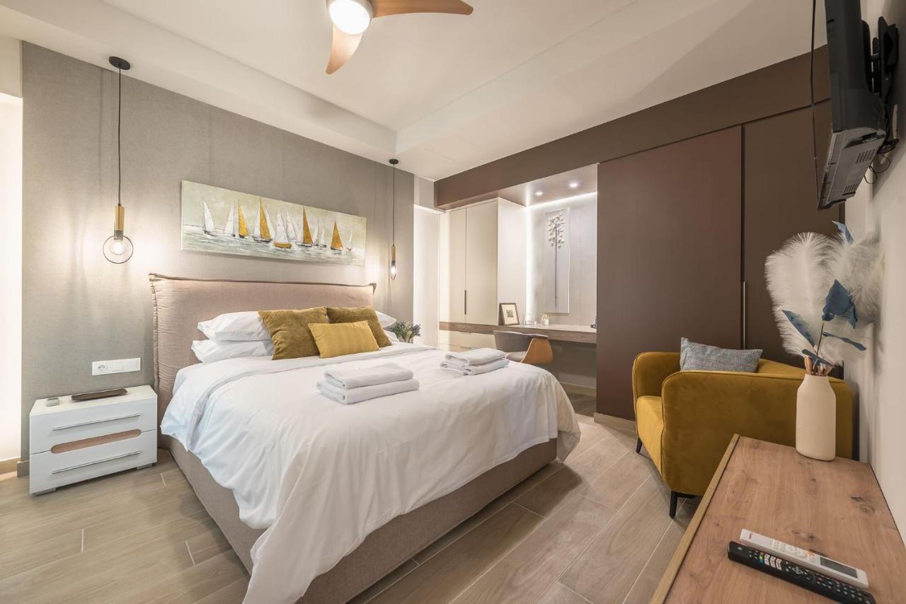 Апартаменты Beautiful & Renovated Aprtm In Пирей Экстерьер фото